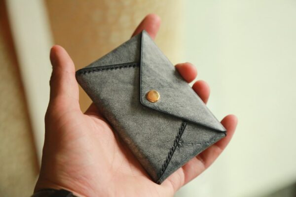 簡約皮製Airpod套, 可客製, 附有勾扣, 刻字服務, 客製化禮物 - Image 7